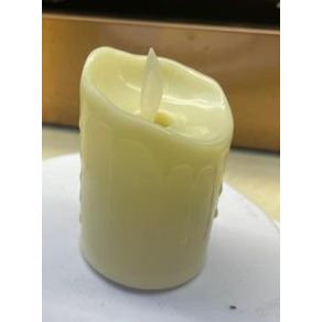 900332 VELA DE PLASTICO C/LUZ 7.5X4CM