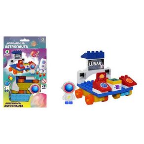 0544 BRINCANDO DE ASTRONAUTA